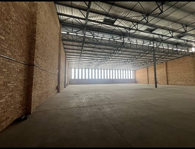450M² WAREHOUSE TO LET IN KYA SANDS